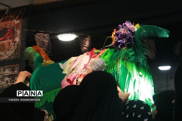 اجتماع بزرگ شیرخوارگان حسینی در بهارستان‌ دو