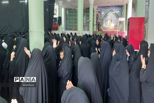 مراسم شیرخوارگان حسینی در مصلی شهر گز برخوار