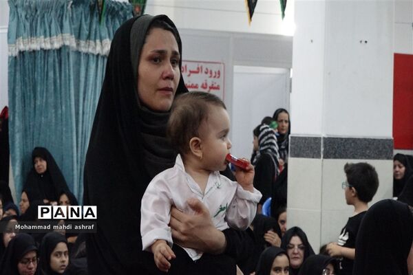 همایش شیرخوارگان حسینی در شهر‌های نایین و بافران