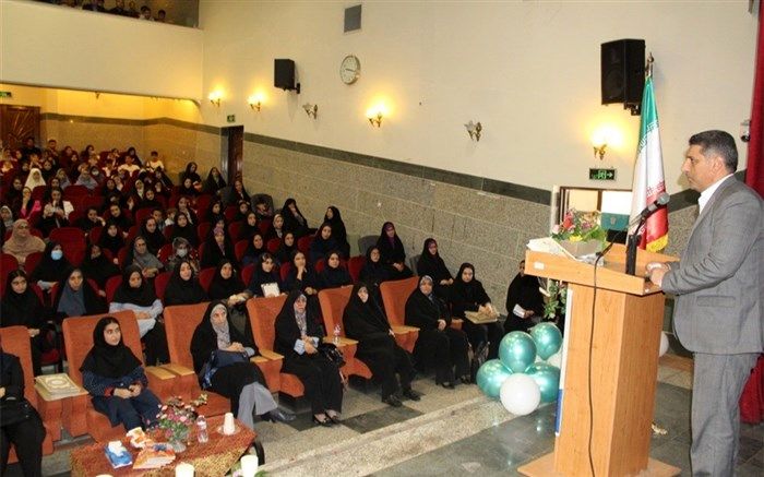 تعلیم و تربیت دانش‌آموزان را هم‌سو با مکتب حسینی پیش ببریم