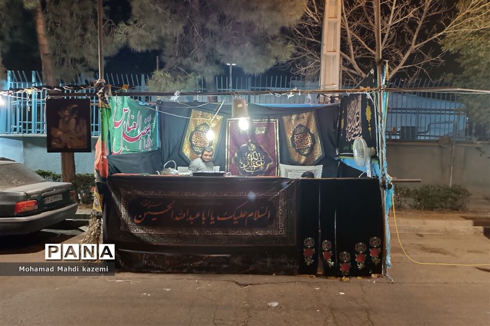 سیاه پوش شدن نقاط مختلف شهر تهران در ماه محرم