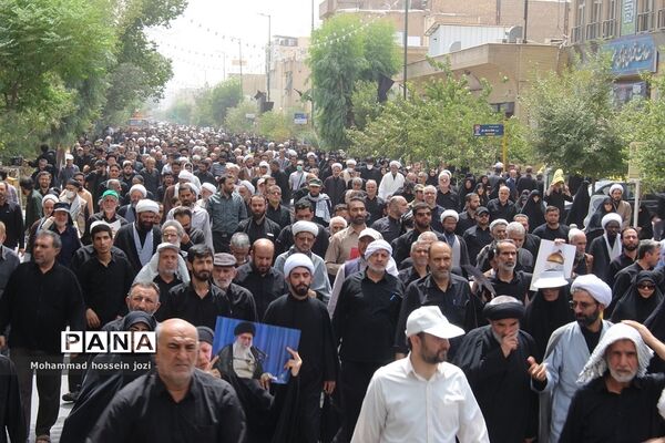 راهپیمایی اعلام انزجار نسبت به هتک حرمت قرآن کریم در قم