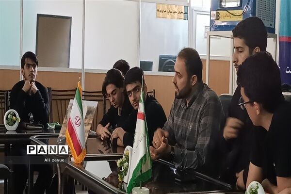 مراسم آماده‌سازی هیأت پیشتازان حسینی با حضور خبرنگاران پانا و اعضای مجلس دانش‌آموزی