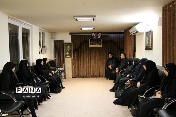 تقدیر از بانوان محجبه ورزشکار رودهن توسط امام جمعه