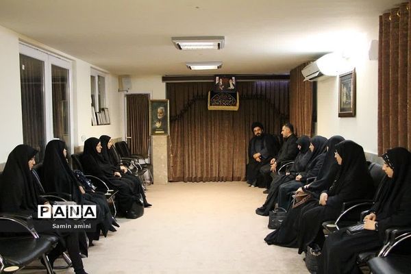 تقدیر از بانوان محجبه ورزشکار رودهن توسط امام جمعه