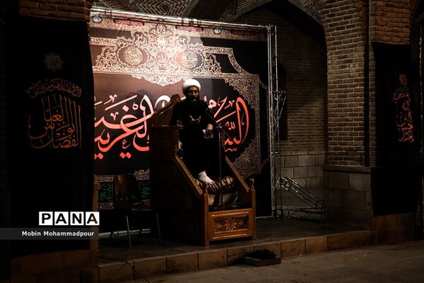 مراسم سوگواری اباعبدالله الحسین (ع) در مسجد کبود تبریز