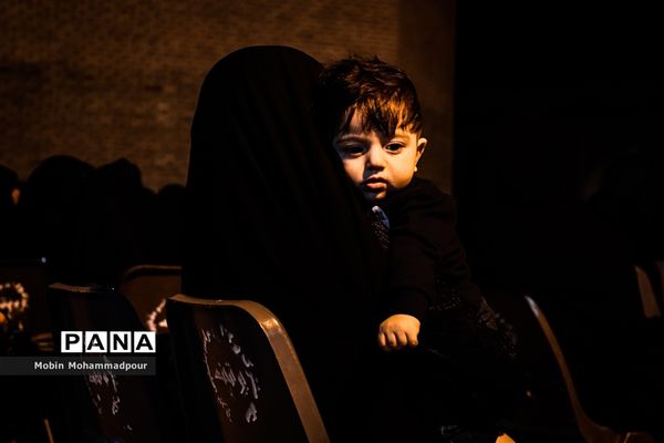 مراسم سوگواری اباعبدالله الحسین (ع) در مسجد کبود تبریز