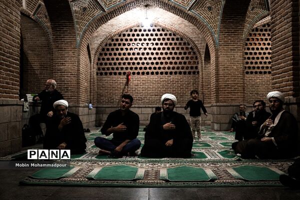 مراسم سوگواری اباعبدالله الحسین (ع) در مسجد کبود تبریز