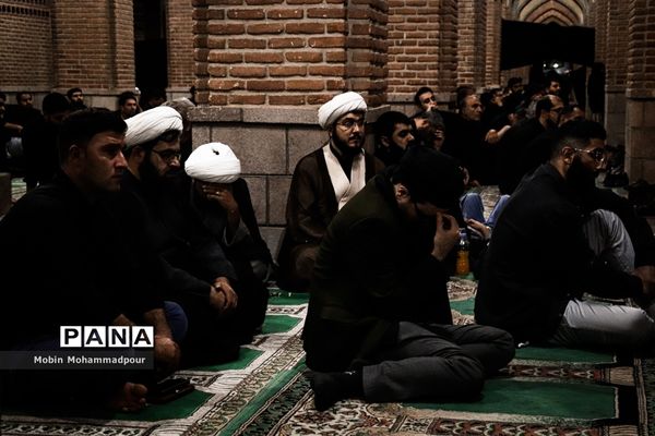 مراسم سوگواری اباعبدالله الحسین (ع) در مسجد کبود تبریز