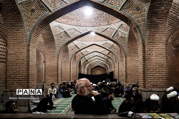 مراسم سوگواری اباعبدالله الحسین (ع) در مسجد کبود تبریز