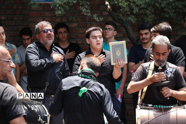 راهپیمایی دانش‌آموزان منطقه 3 در محکومیت هتک حرمت به ساحت مقدس قرآن کریم