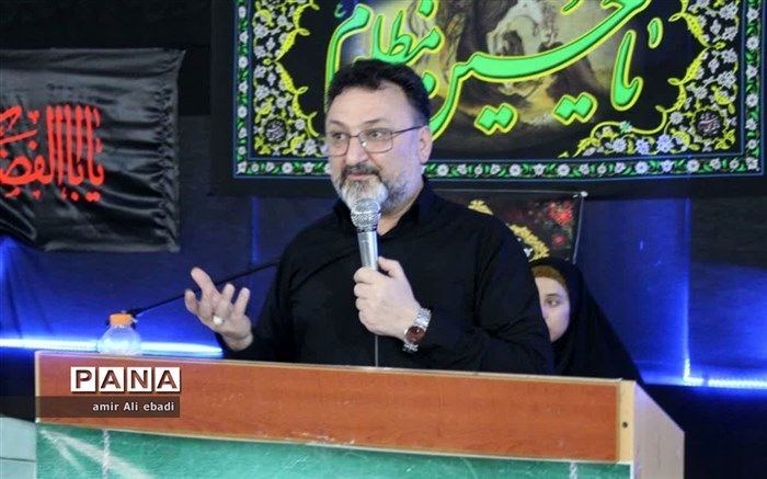 معلمان و والدین در مسیر تربیت شما خیلی خوب عمل کردند