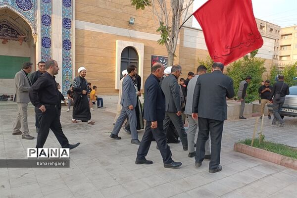 عزاداری دانش‌آموزان شیرازی در مسجد خاتم‌الانبیاء