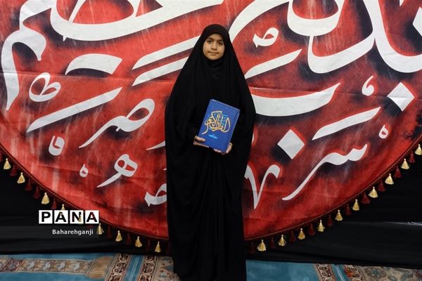 عزاداری دانش‌آموزان شیرازی در مسجد خاتم‌الانبیاء