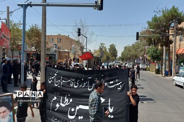عزاداری پرشور نوجوانان شهرستان خلیل‌آباد در اجتماع بزرگ احلی من العسل