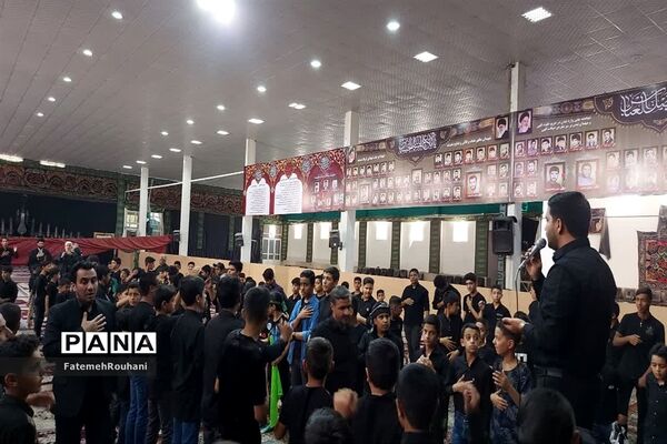 عزاداری پرشور نوجوانان شهرستان خلیل‌آباد در اجتماع بزرگ احلی من العسل
