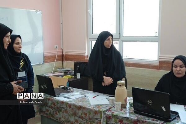 بازدید ناظران استانی از کانون ارزیابی و مصاحبه آزمون استخدامی آموزگاران منطقه رودهن