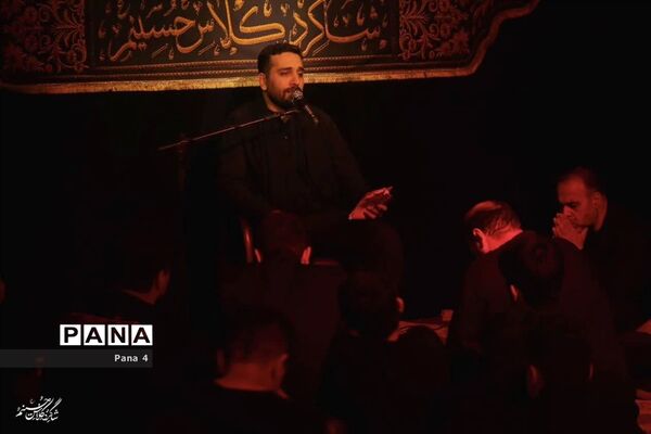 حضور دانش‌آموزان منطقه ۴ در همایش عاشورایی شاگرد کلاس حسینم