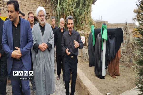 افتتاح نمایشگاه «غنچه‌های خونین» جعفرآباد قم