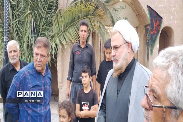 افتتاح نمایشگاه «غنچه‌های خونین» جعفرآباد قم