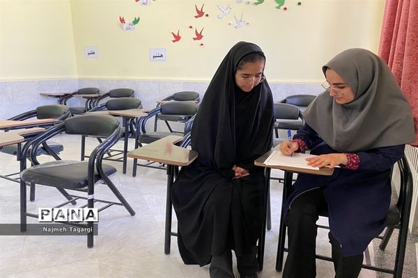 برگزاری آزمون مصاحبه دانش‌آموزان جهت  ورود به پایه هفتم مدرسه نمونه دولتی امام رضا (ع)