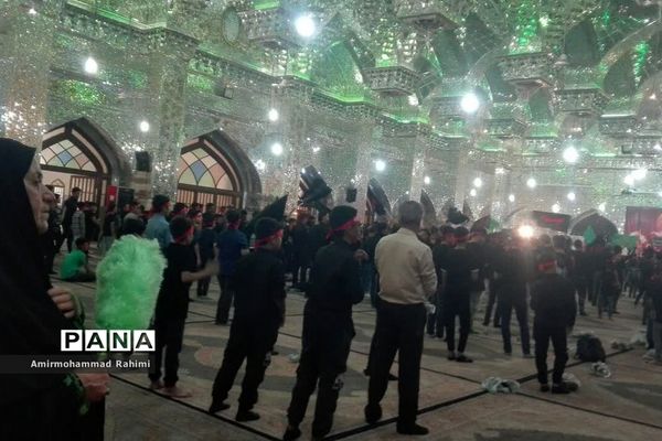 اجتماع بزرگ «احلی من العسل» در حرم مطهر حضرت سید علاءالدین (ع)