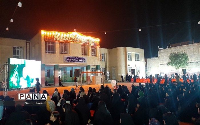 مراسم عزاداری ماه محرم  در دبیرستان زنده یاد حاج صمد نیرومند/فیلم