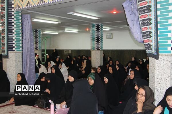 سوگواره دانش‌آموزی احلی من العسل در امامزاده جعفر یزد