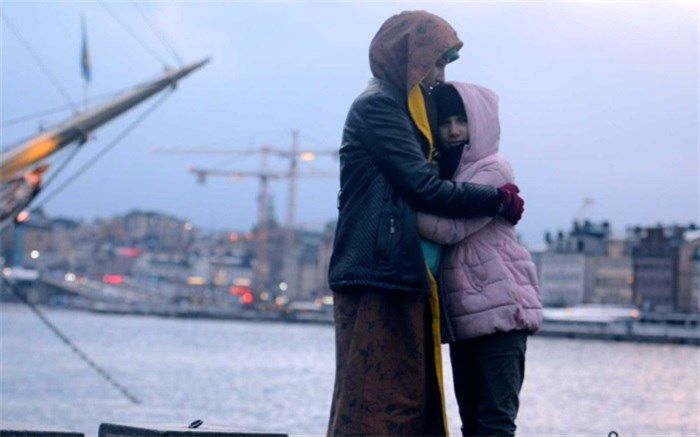 مواجهه مستقیم یک مستندساز با منافقین روی آنتن شبکه مستند