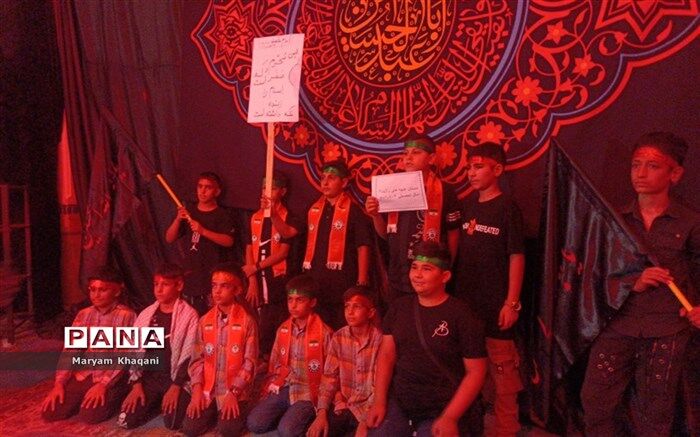 اجتماع بزرگ دانش‌آموزان دختر و پسر نوجوان ناحیه 3 در مسجد خاتم‌النبیا شیراز/فیلم