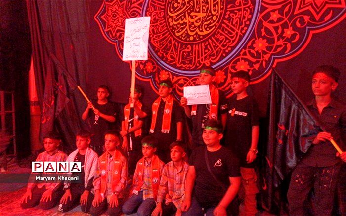 اجتماع بزرگ دانش‌آموزان دختر و پسر نوجوان ناحیه 3 در مسجد خاتم‌النبیا شیراز/فیلم