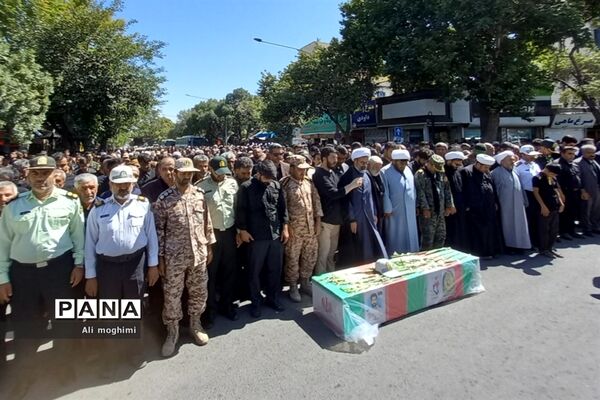 تشییع پیکر مطهر شهیدحسن وحیدی از شهدای حمله تروریستی خاش در بجنورد