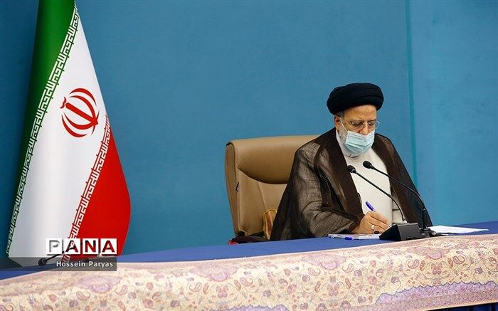 آیت الله رئیسی قانون مشارکت ایران در افزایش سهام سرمایه بانک توسعه اسلامی را ابلاغ کرد