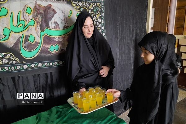 برپایی ایستگاه صلواتی ماه محرم در دبستان مهرآیین بهارستان 2