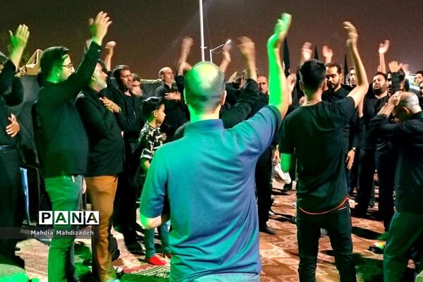 مراسم عزاداری شب هشتم محرم ۱۴۰۲ در جوار مزار شهدا