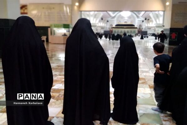 برگزاری اردو به مرقد امام خمینی(ره) برای دختران فاطمی بهارستان ۲