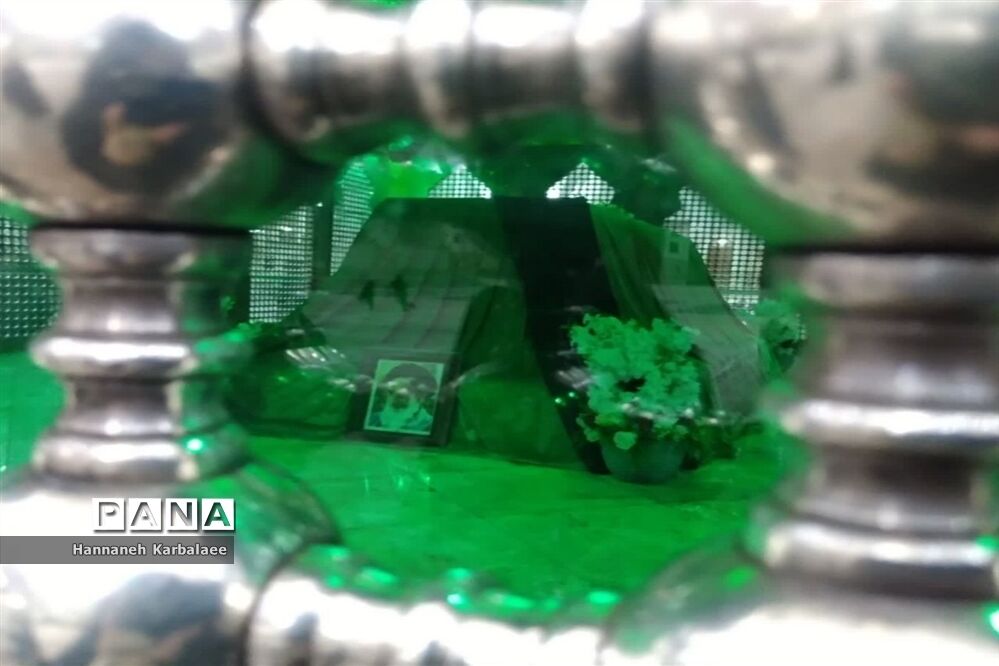 برگزاری اردو به مرقد امام خمینی(ره) برای دختران فاطمی بهارستان ۲