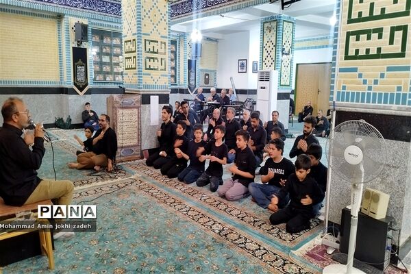 برگزاری مراسم عزاداری ظهر تاسوعا حسینی در شهرستان رباط کریم