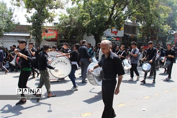 تاسوعا با عاشقان حسینی در بجنورد