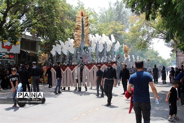 تاسوعا با عاشقان حسینی در بجنورد