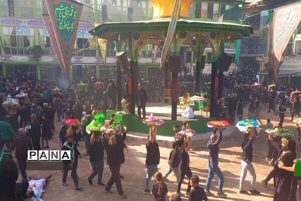 مراسم شبیه‌خوانی  روز تاسوعا در شهر رینه