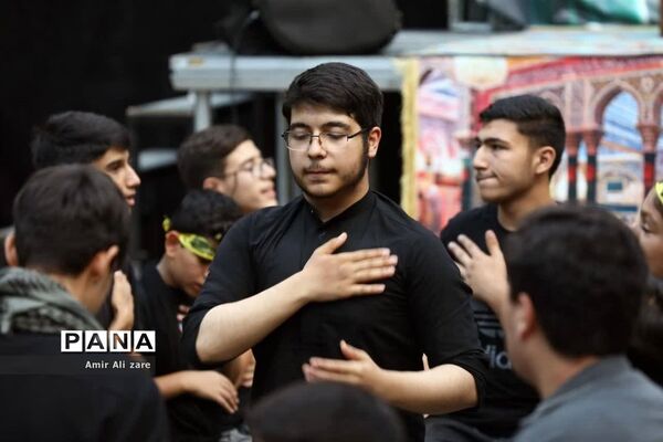همایش نوجوانان عاشورایی منطقه ۱۸