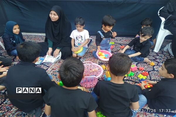 روز دهم محرم هیات دختران در کانون فرهنگی تربیتی عاطفه برپا شد
