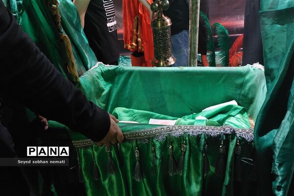 برپایی موکب‌های عزای حسینی در خیابان آیت الله واعظ طبسی مشهد مقدس