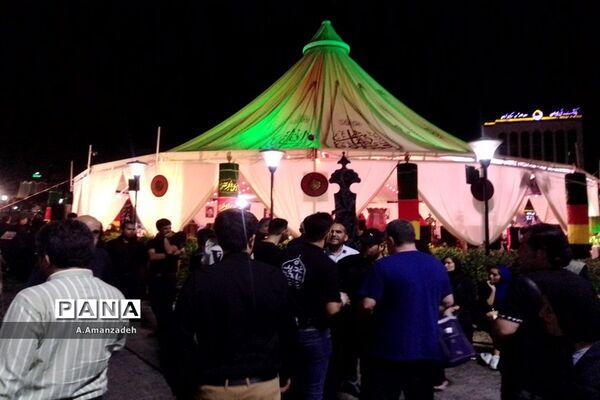 خیمه عاشورایی تهران میزبان عاشقان حضرت ابا عبد الله الحسین(ع)