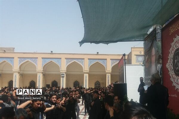 عزاداری تاسوعای حسینی در آرامگاه شهید مدرس کاشمر