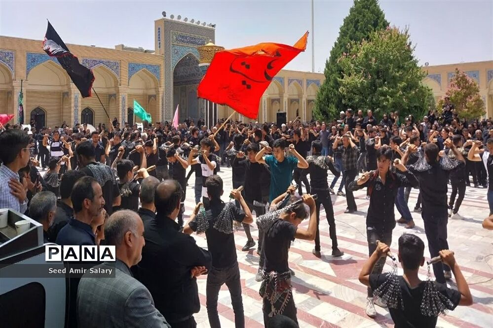 عزاداری تاسوعای حسینی در آرامگاه شهید مدرس کاشمر