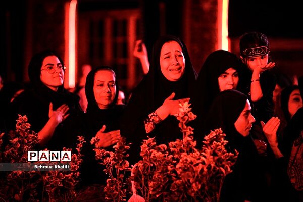 عزاداری شب عاشورای حسینی در امامزاده صالح(ع)