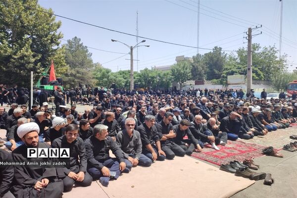 برگزاری عزاداری ظهر عاشورا حسینی در شهرستان رباط‌کریم