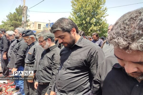 برگزاری عزاداری ظهر عاشورا حسینی در شهرستان رباط‌کریم
